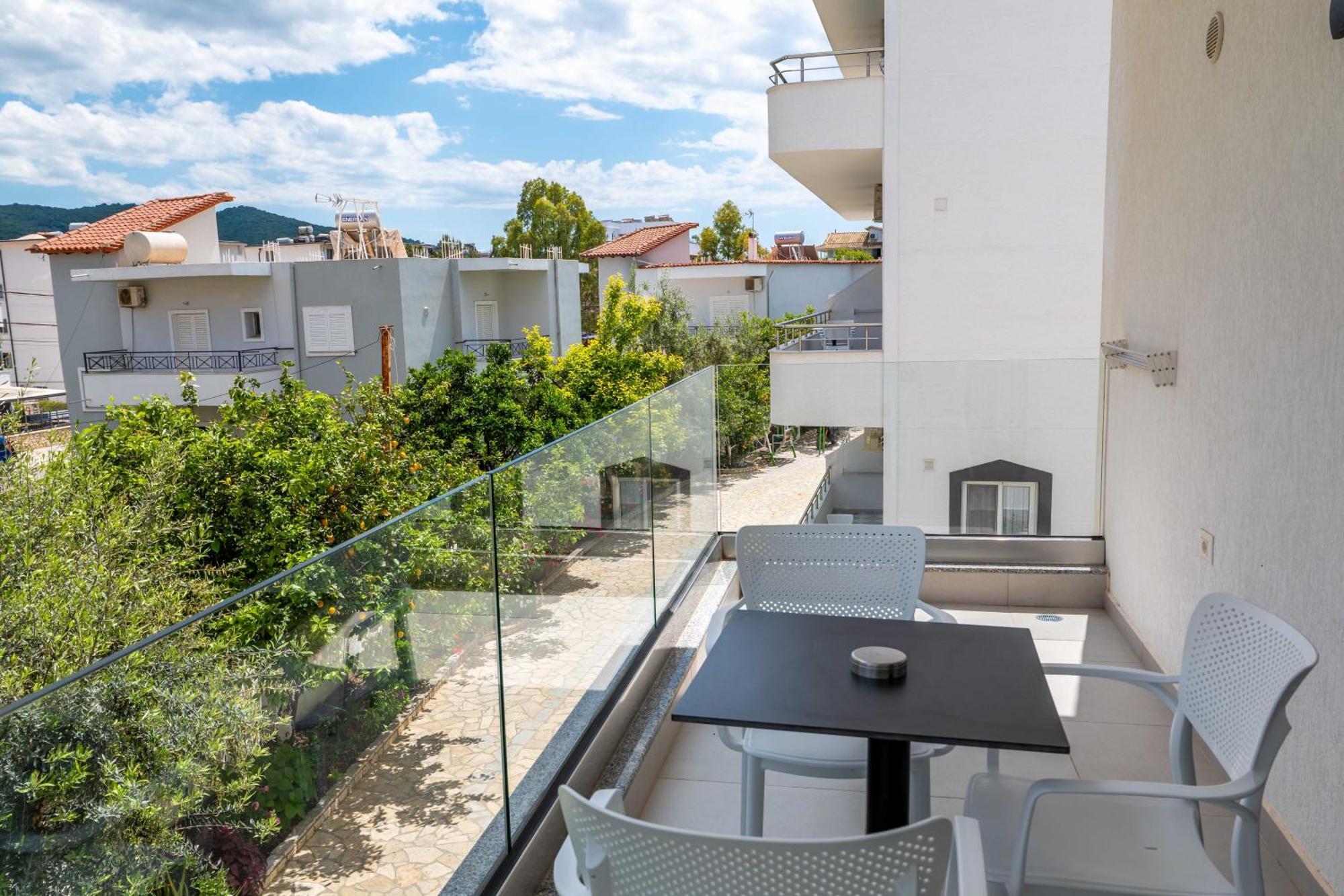 Apartments Margarita Ksamil Esterno foto