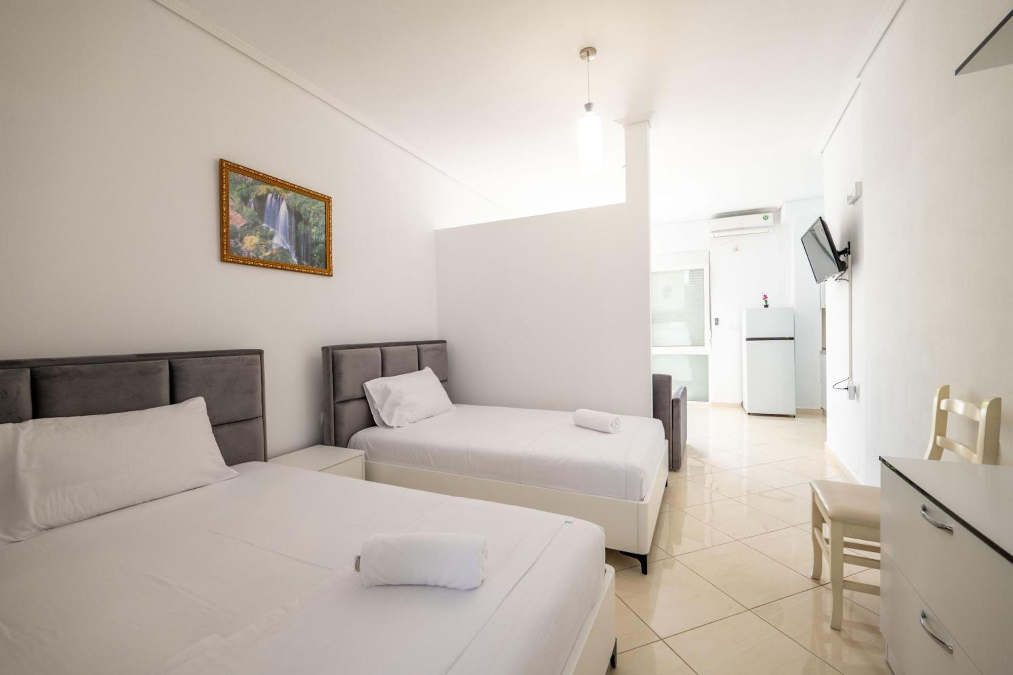 Apartments Margarita Ksamil Esterno foto